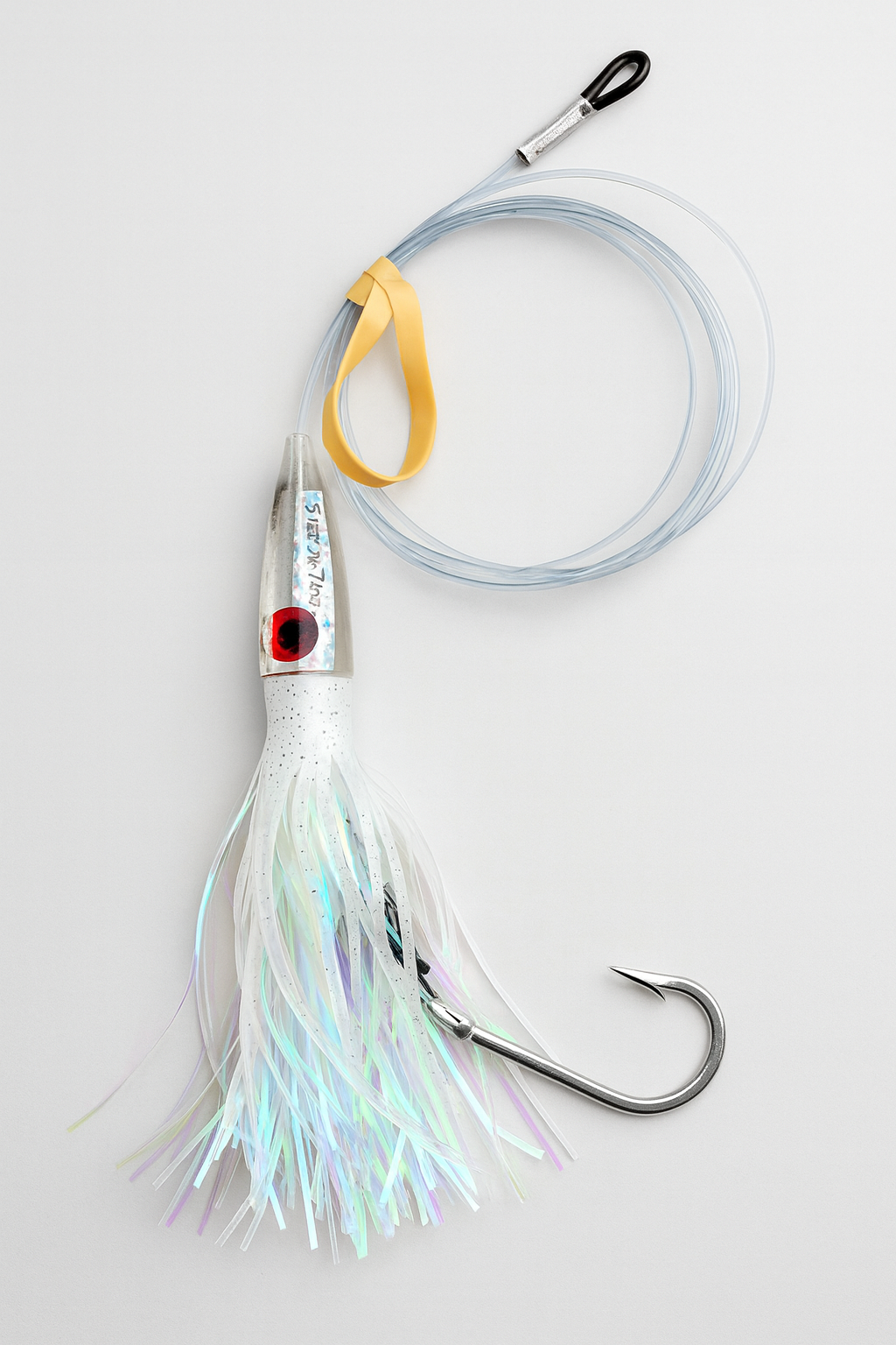 Señuelo de pesca técnico para superficie Sterling Diamante Blanco, la pieza final de captura para grandes depredadores.